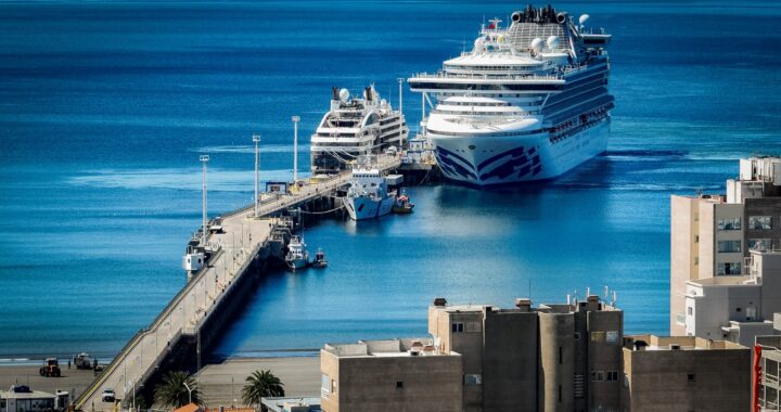 Dos cruceros arribaron este martes a Puerto Madryn